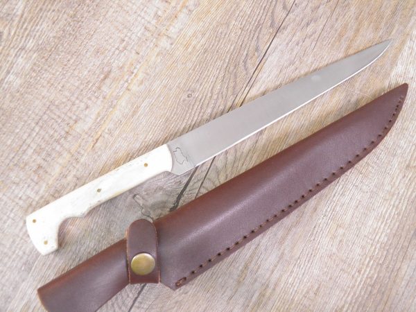 Coltello Pungi artigianale macellaio con manico in osso di tibia (30cm)